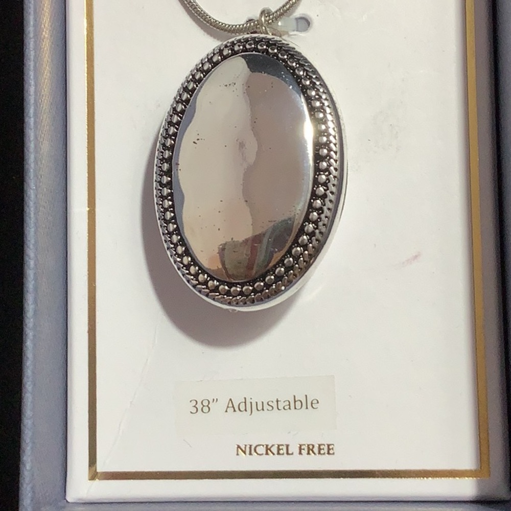 Silver Locket - Picture 2 of 3
